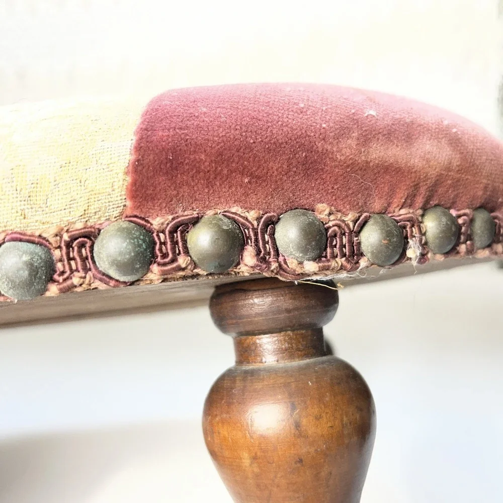 Vtg Mid-Century Victorian Burgundy Velvet Footstool Wood Legs Brass Trim Nail